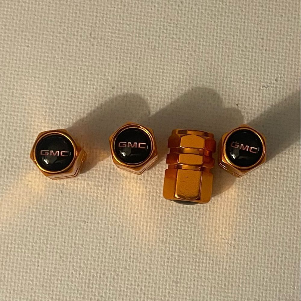 GMC Logo valve Stem caps in Gold set of 4 NWT
